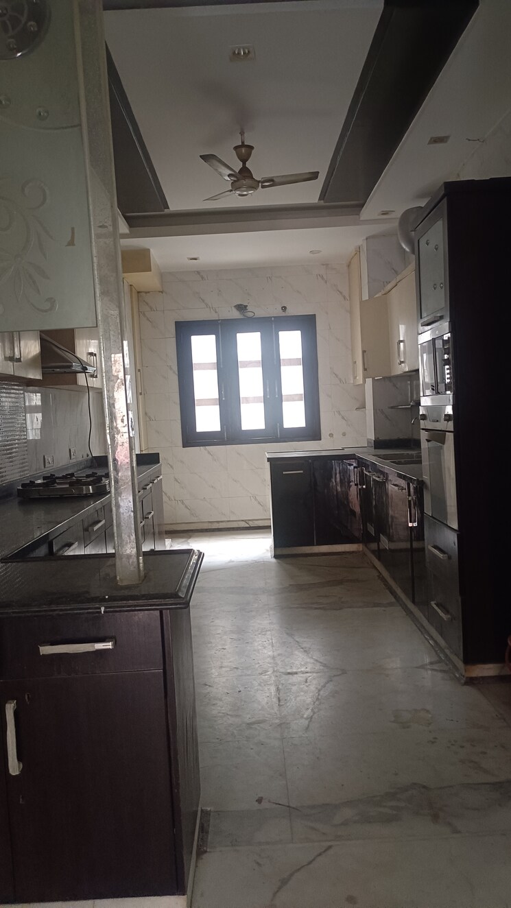 Kitchen, old rajinder nagar 5 Bedroom 4620 Sq.Ft. Builder Floor In Old Rajinder Nagar Delhi 9609985