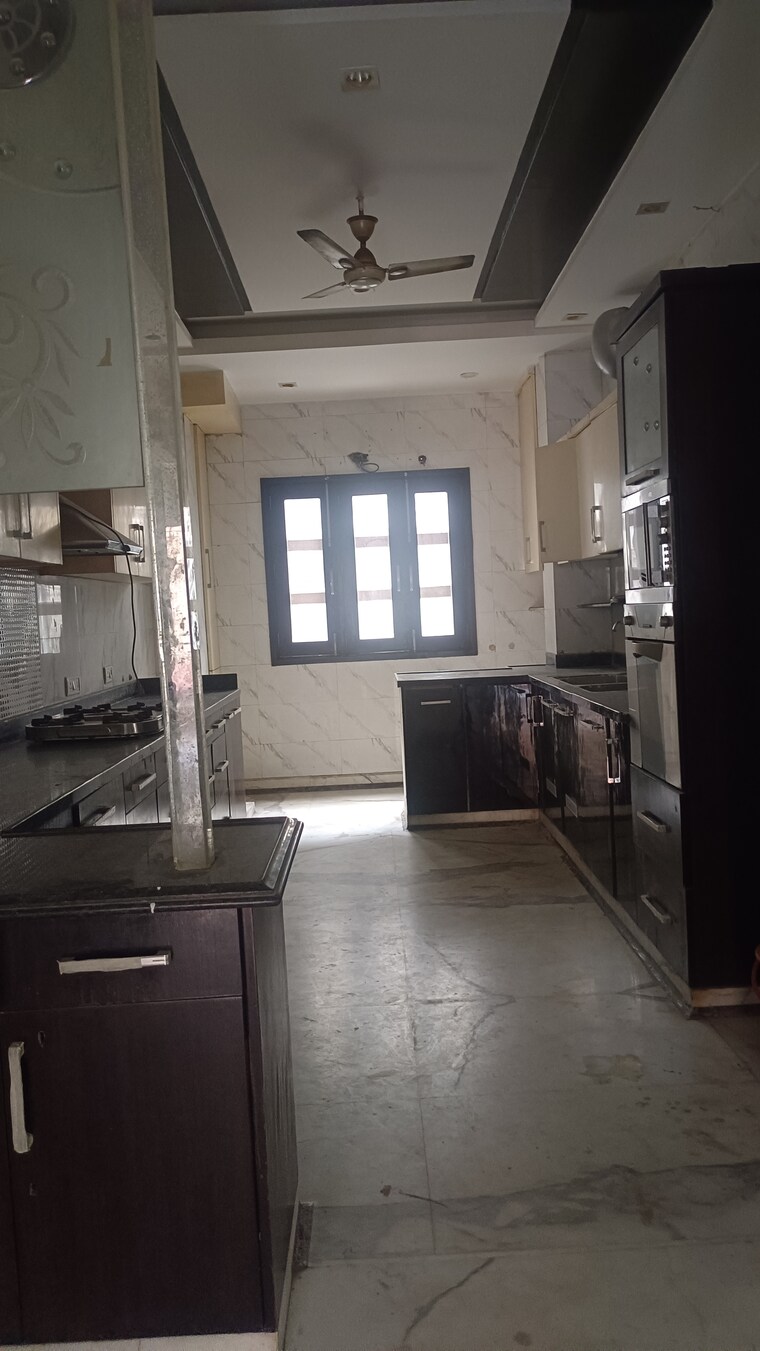Kitchen, old rajinder nagar 5 Bedroom 4620 Sq.Ft. Builder Floor In Old Rajinder Nagar Delhi 9609985