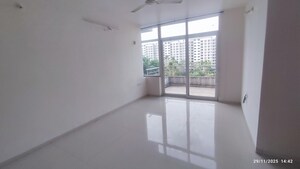 Room in 2 BHK Apartment at Rohan Mithila, Viman Nagar – for Rent