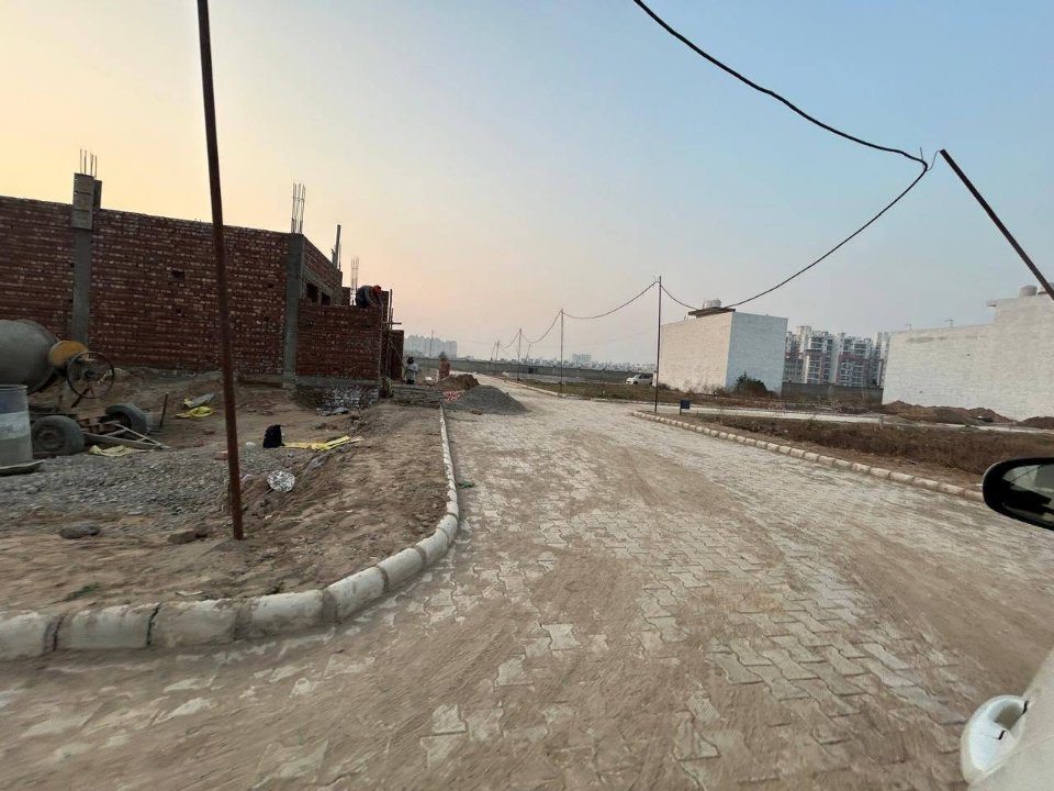 Plot For Sale in International Airport Road