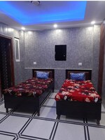 500 Sq.Ft. Pg in Lalit pg