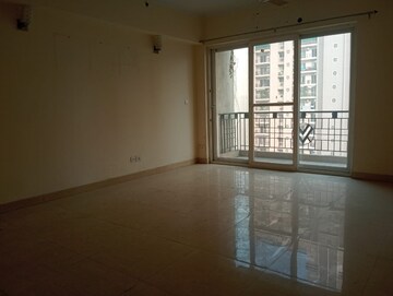 Room in 4 BHK Apartment at ATS Advantage, Ahinsa Khand 1 – for Rent