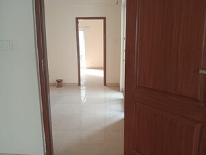 Room in 4 BHK Apartment at ATS Advantage, Ahinsa Khand 1 – for Rent