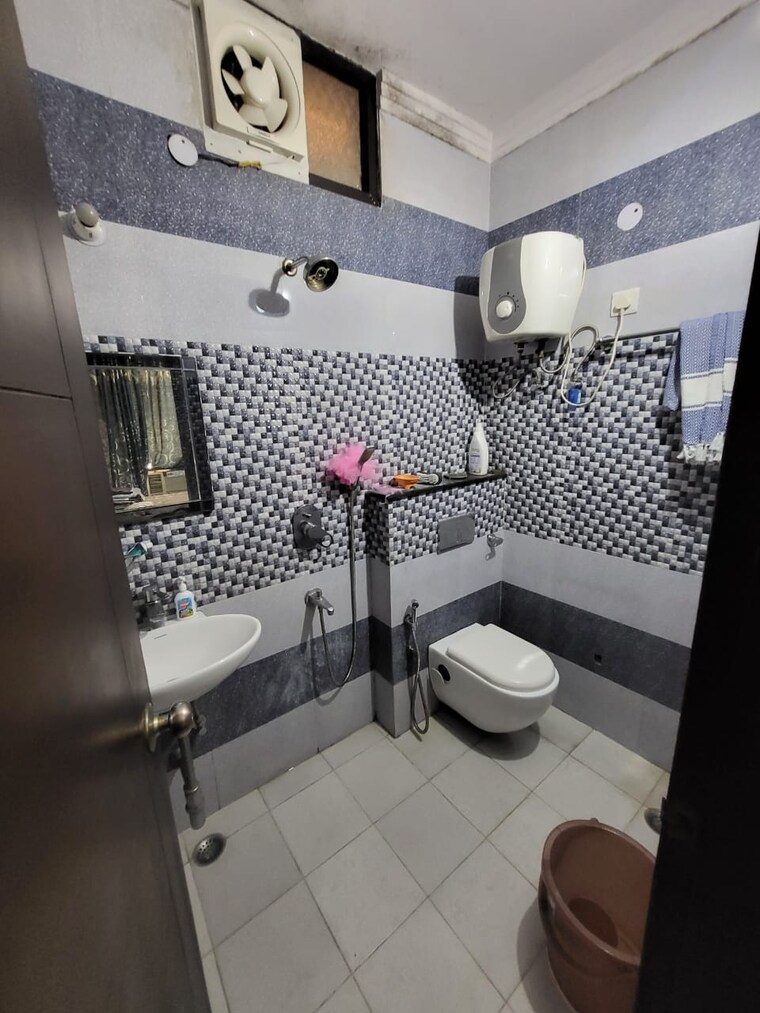 Team Area, rwa-residential-society-sector-46 2 Bedroom 191 Sq.Yd. Builder Floor In Sector 46 Gurgaon 9610035