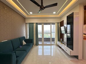 Room in 2 BHK Apartment at Majestique Marbella Phase 1, Kharadi – for Rent