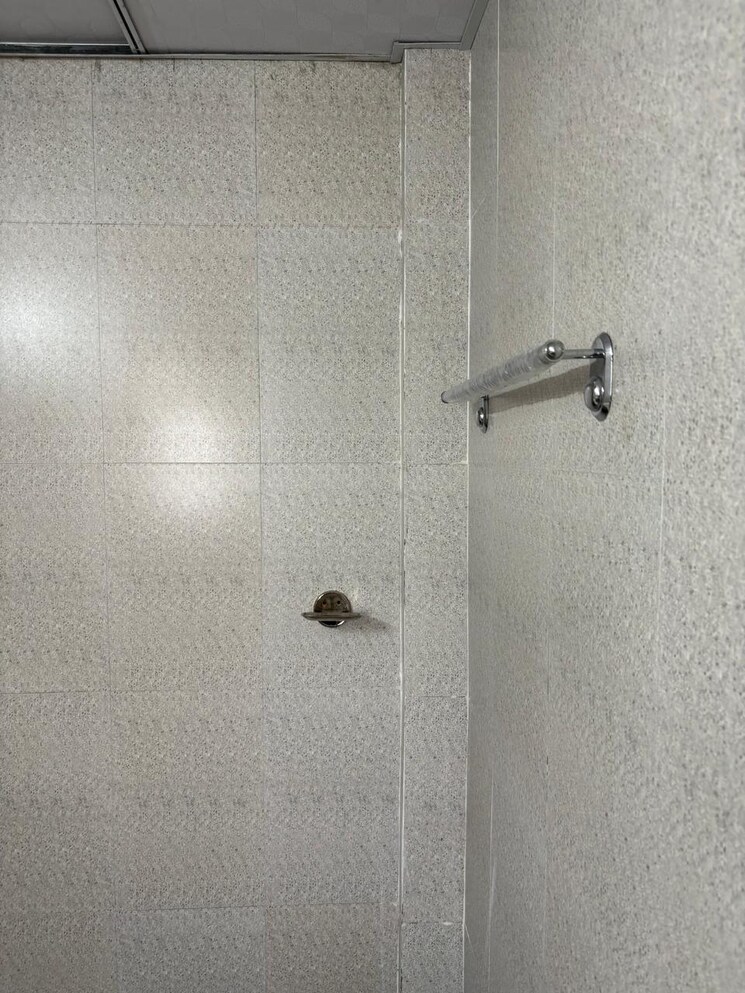 undefined, sector 14 dwarka 2 Bedroom 1300 Sq.Ft. Apartment In Sector 14 Dwarka Delhi 9610045