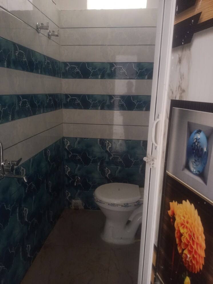Bathroom, dum dum 1 RK 370 Sq.Ft. Apartment In Dum Dum Kolkata 9610070
