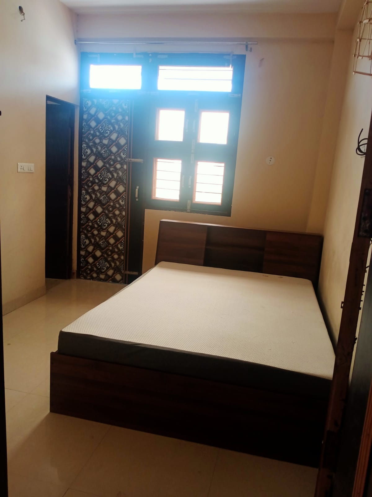 1 BHK Builder Floor For Rent in RWA Residential Society Sector 46
