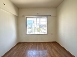 Room in 2 BHK Apartment at Gera Park View, Kharadi – for Rent