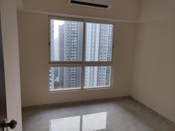 Room in 1 BHK Apartment at Lodha Amara, Kolshet Road – for Rent