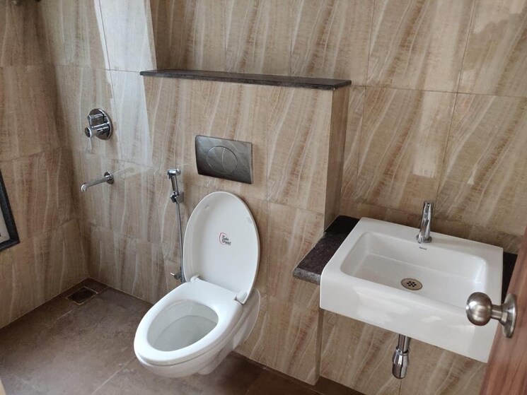 Bathroom, lodha-amara 1 Bedroom 446 Sq.Ft. Apartment In Kolshet Road Thane 9610089