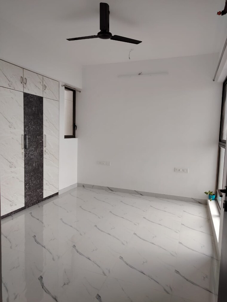 Room, raymond-ten-x-habitat 2 Bedroom 595 Sq.Ft. Apartment In Pokhran Road No Two Thane 9610098