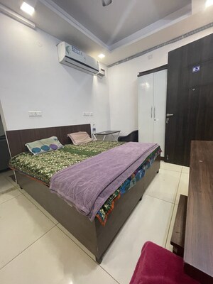 Bedroom in Studio Builder Floor at Sector 38 – for Rent