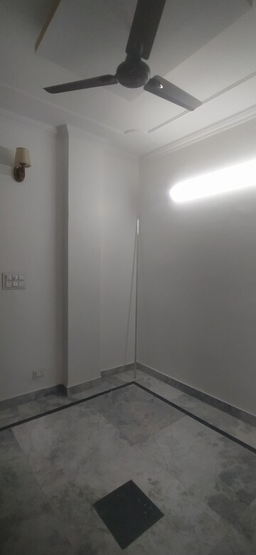 Furnished Amenities in 2 BHK Builder Floor at Khirki Extension – for Rent