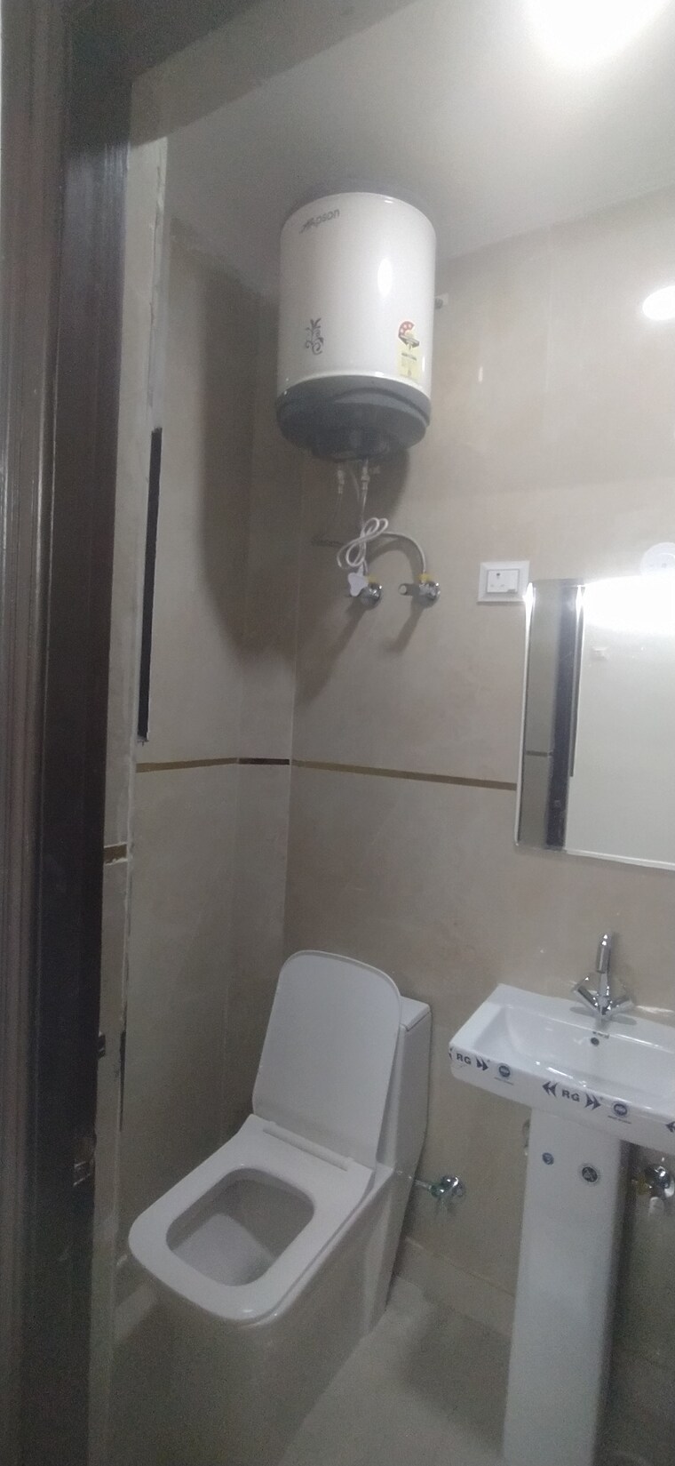 Room, khirki extension 2 Bedroom 700 Sq.Ft. Builder Floor In Khirki Extension Delhi 9610152