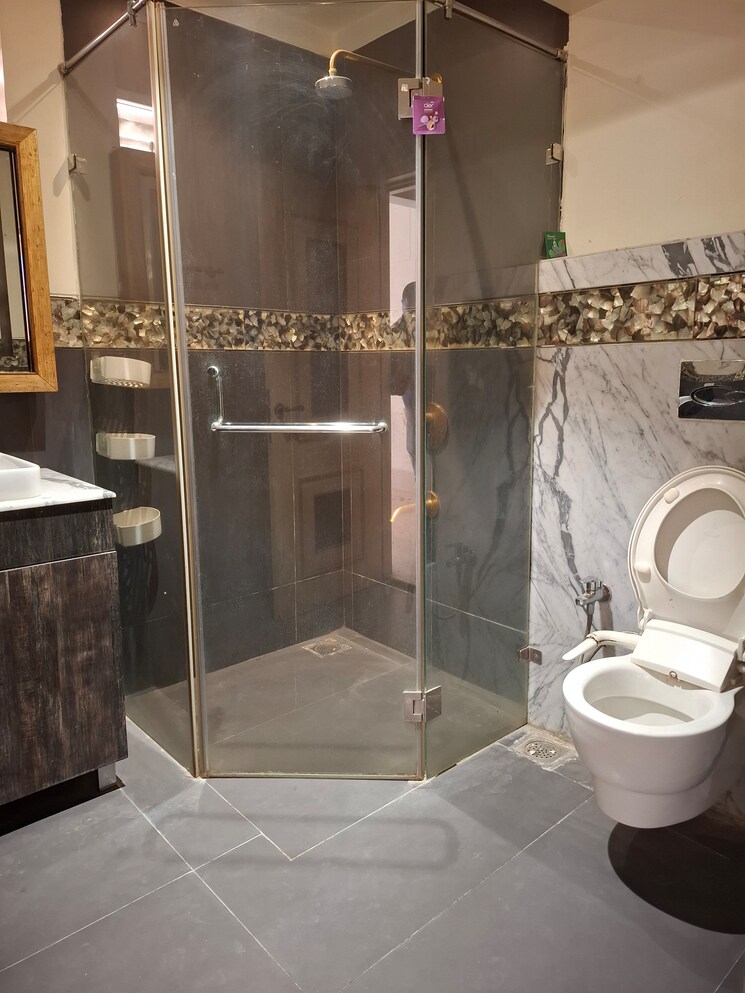 Bathroom, banjara hills 3 Bedroom 3200 Sq.Ft. Apartment In Banjara Hills Hyderabad 9610162