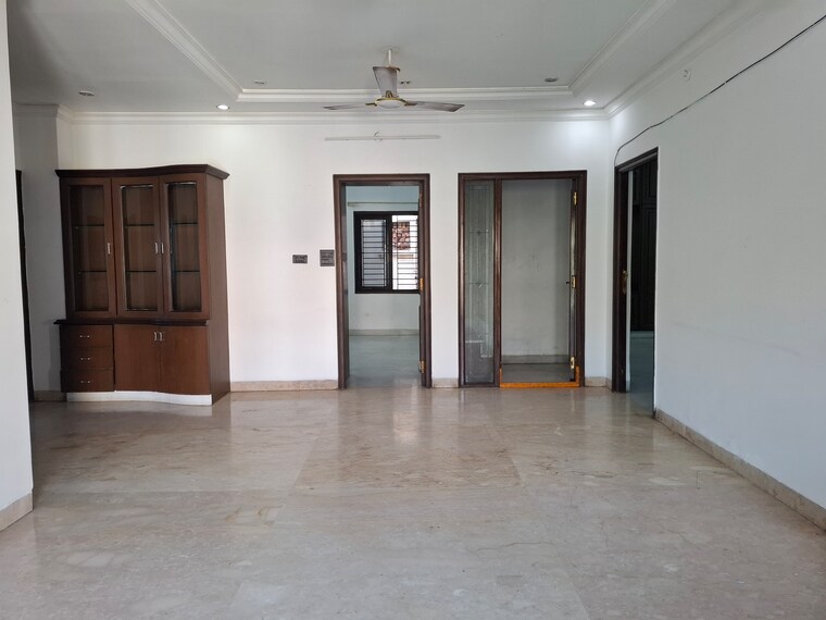 Room, banjara hills 3 Bedroom 2200 Sq.Ft. Apartment In Banjara Hills Hyderabad 9610163