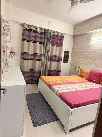 Bedroom in 2.5 BHK Apartment at Geotech Pristine Avenue, Sector 16c Greater Noida – for Rent