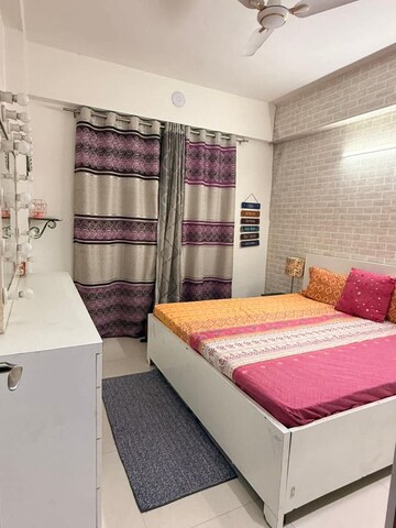 Bedroom in 2.5 BHK Apartment at Geotech Pristine Avenue, Sector 16c Greater Noida – for Rent