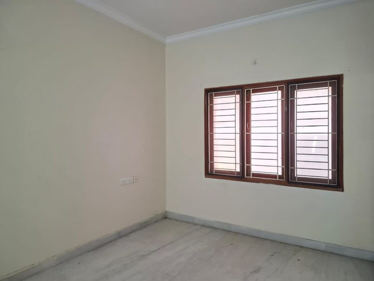 Room, banjara hills 3 Bedroom 2200 Sq.Ft. Apartment In Banjara Hills Hyderabad 9610164