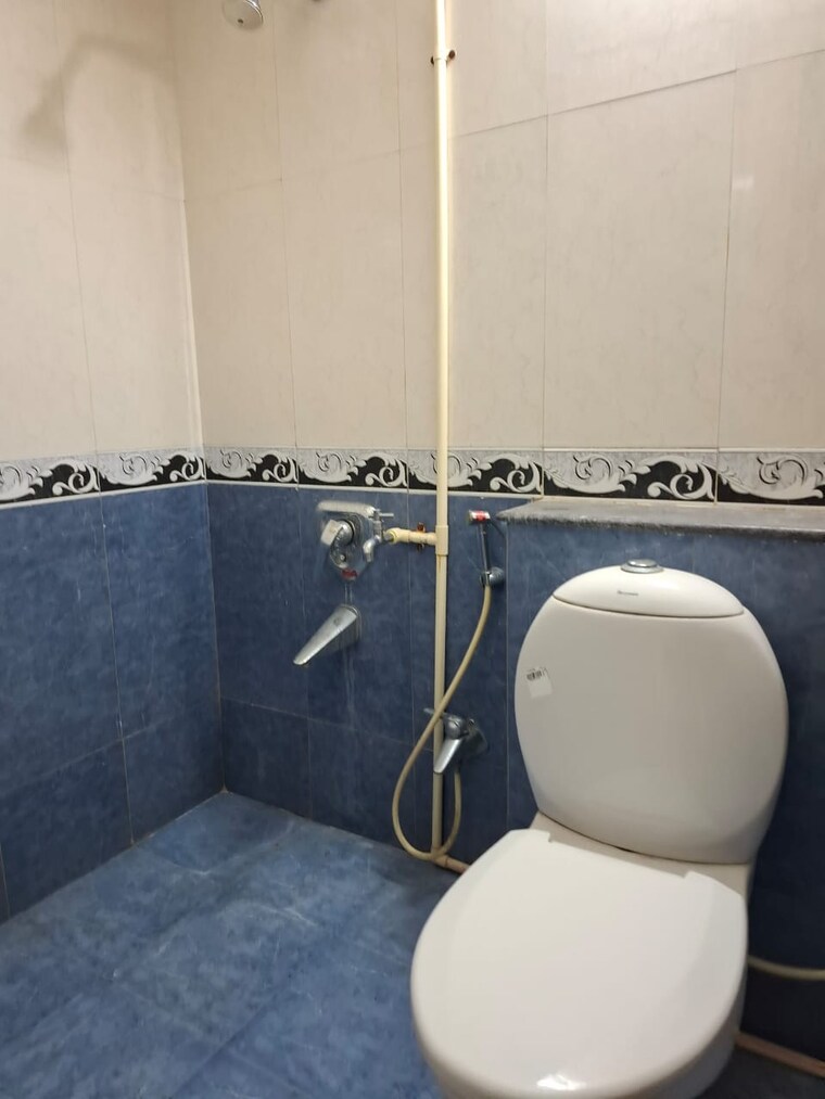 Bathroom, banjara hills 3 Bedroom 2200 Sq.Ft. Apartment In Banjara Hills Hyderabad 9610164