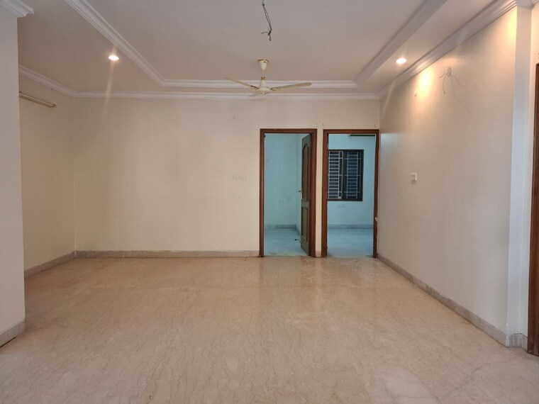 Room, banjara hills 3 Bedroom 2200 Sq.Ft. Apartment In Banjara Hills Hyderabad 9610164