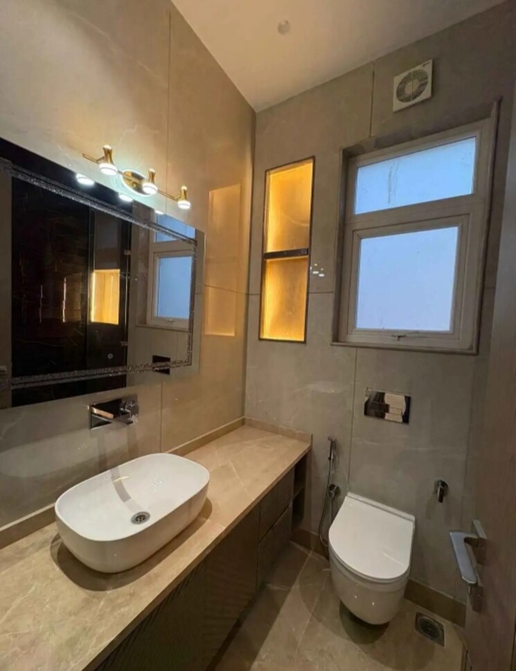 Attached Bathroom, greater kailash ii 3 Bedroom 2450 Sq.Ft. Builder Floor In Greater Kailash ii Delhi 9603329
