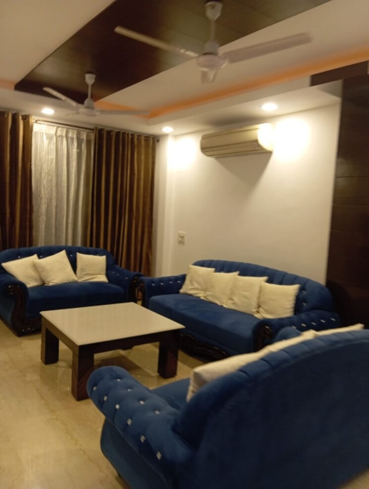 Living Room, greater kailash i 3 Bedroom 2000 Sq.Ft. Builder Floor In Greater Kailash I Delhi 9610173