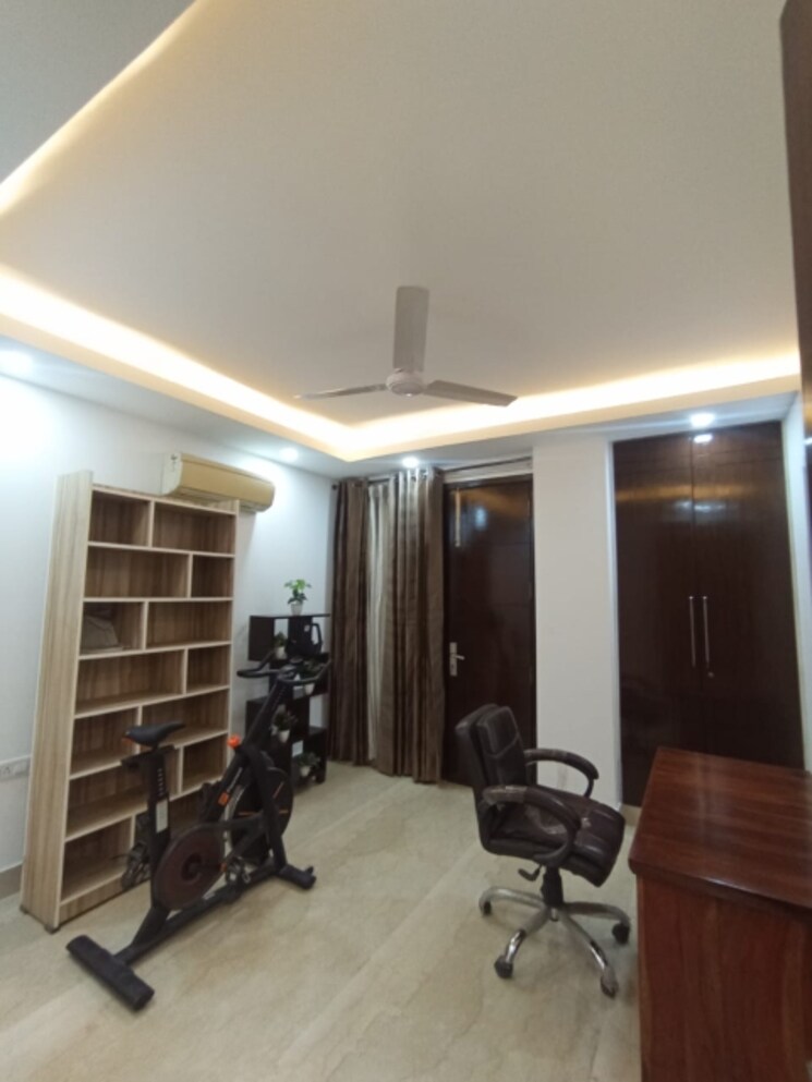 Living Room, greater kailash i 3 Bedroom 2000 Sq.Ft. Builder Floor In Greater Kailash I Delhi 9610173