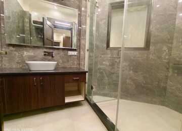 Attached Bathroom in 4 BHK Builder Floor at Greater Kailash Part 3 – for Rent