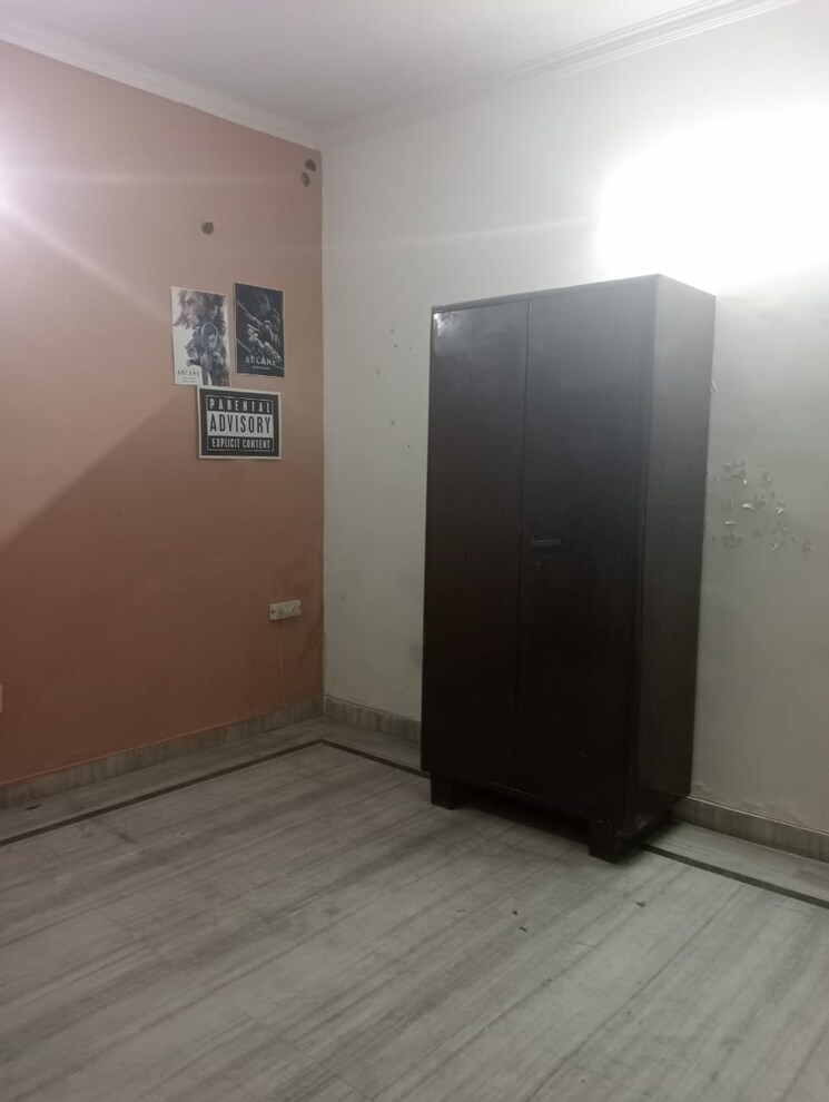 Room, indraprastha colony 2 Bedroom 650 Sq.Ft. Builder Floor In Indraprastha Colony Faridabad 9610193