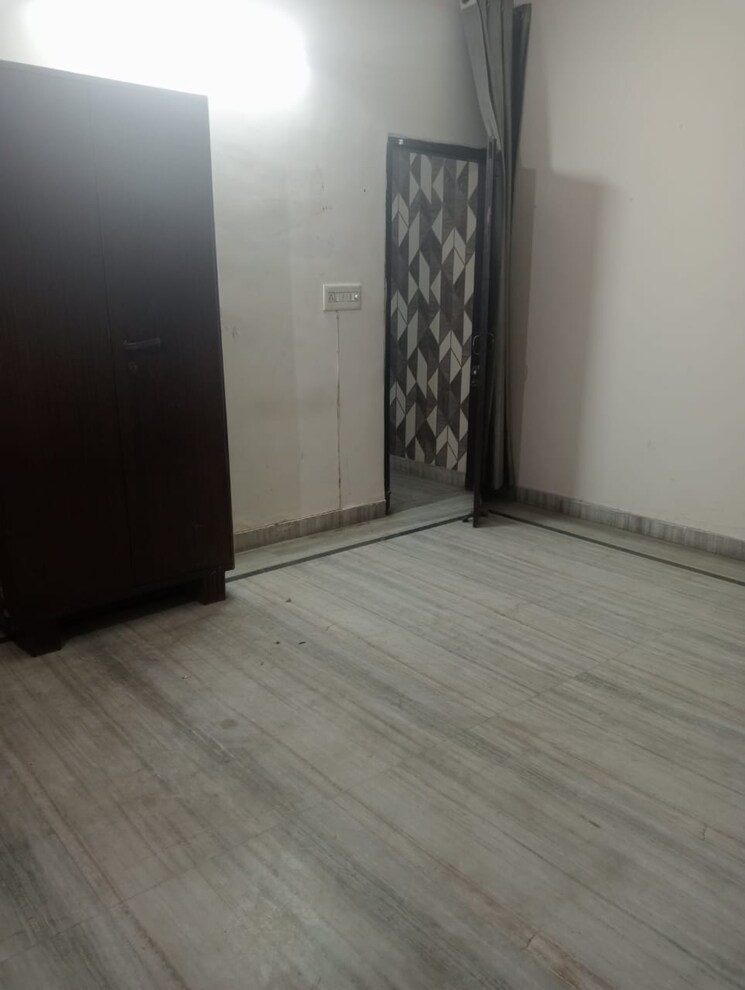 Room, indraprastha colony 2 Bedroom 650 Sq.Ft. Builder Floor In Indraprastha Colony Faridabad 9610193