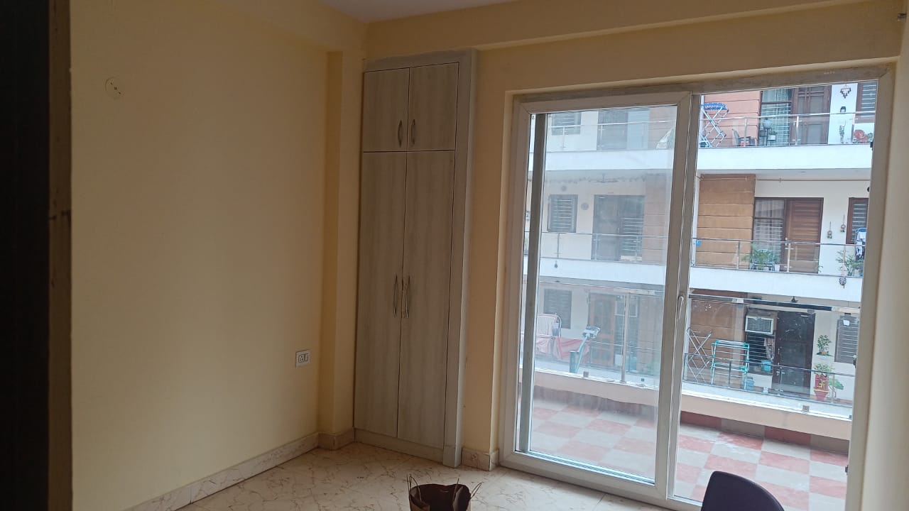 2 BHK 950 Sq.Ft. Builder Floor in Amolik Residency