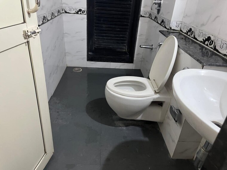 Bathroom, k-raheja-raheja-residency 1 Bedroom 650 Sq.Ft. Apartment In Malad East Mumbai 9610223