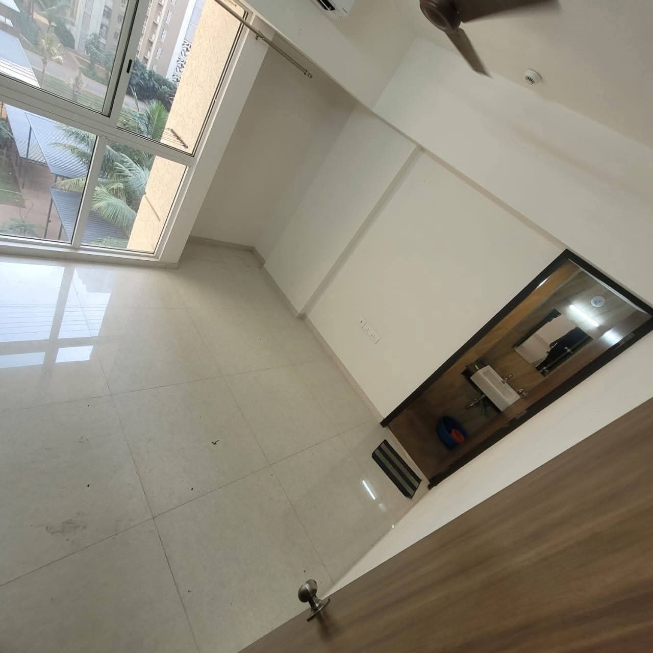 1 BHK Apartment For Rent in Lodha Amara