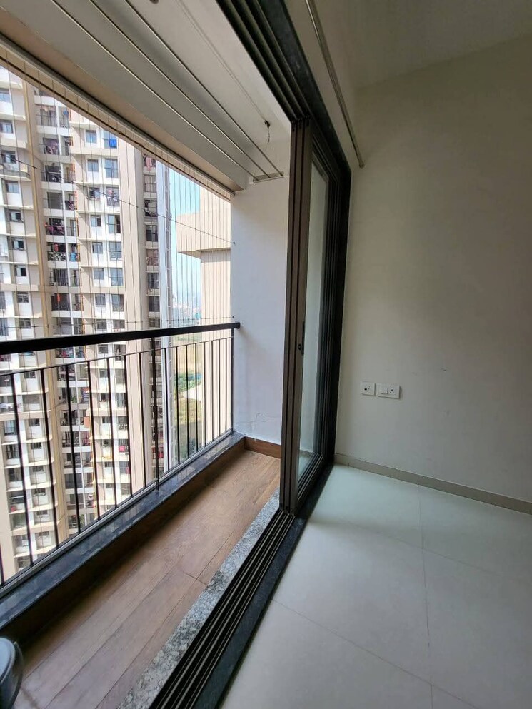 Balcony, runwal-eirene 1 Bedroom 422 Sq.Ft. Apartment In Balkum Pada Thane 9610242