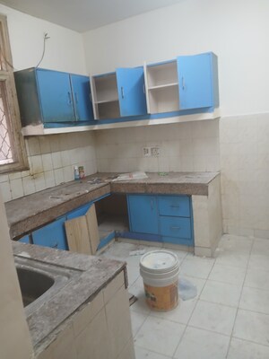 Furnished Amenities in 3 BHK Apartment at Mea Apartments, Sector 62 – for Rent