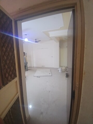 Furnished Amenities in 3 BHK Apartment at Mea Apartments, Sector 62 – for Rent