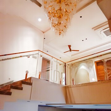 Furnished Amenities in 5 BHK Independent House at Nirman Nagar – for Sale