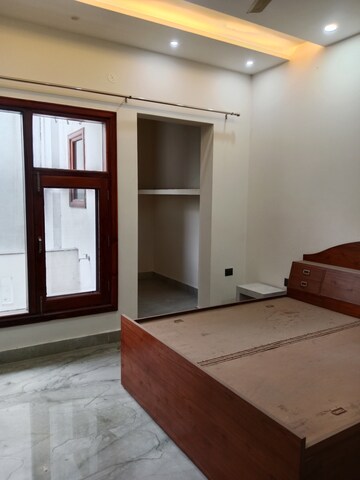 Room in 3 BHK Builder Floor at Sector 13 – for Rent
