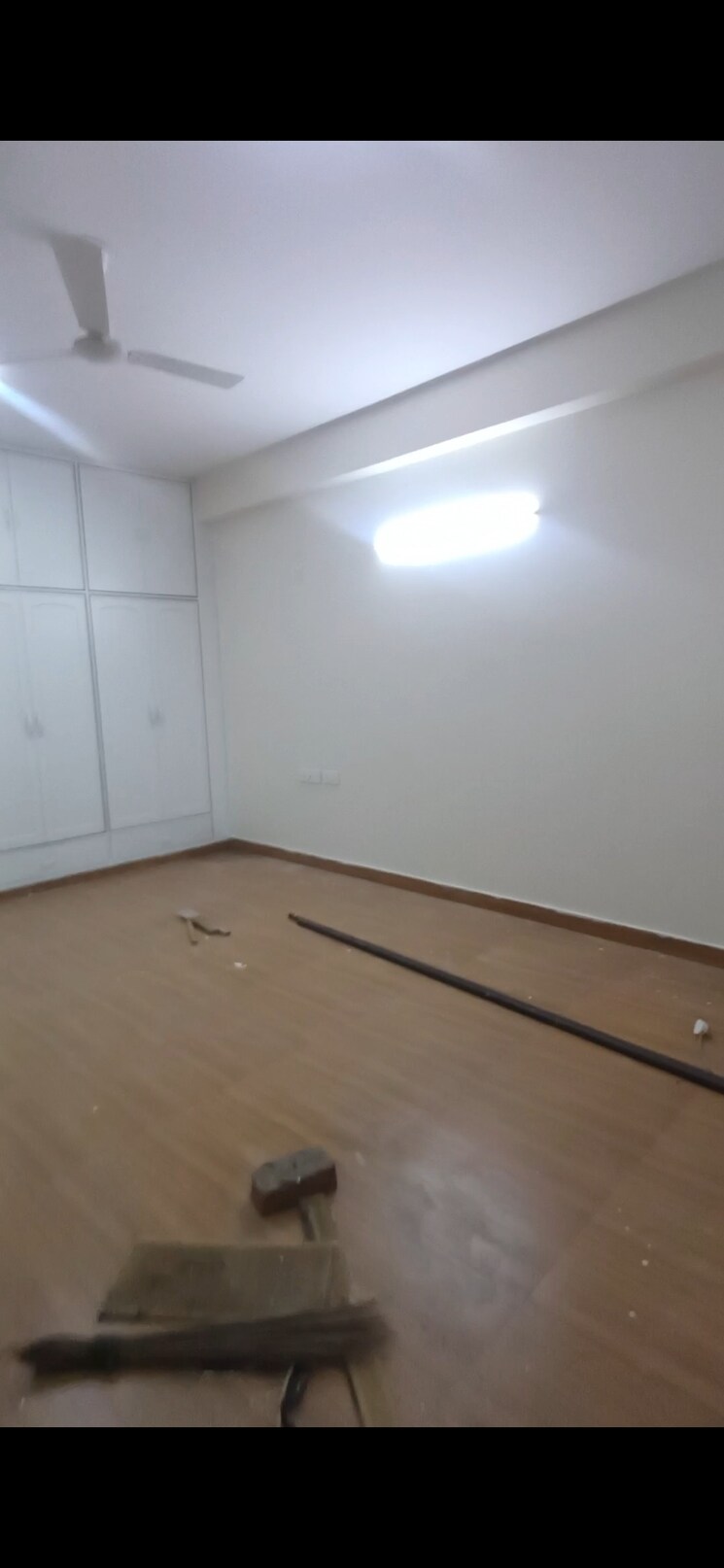 Room, sector 48 3 Bedroom 3500 Sq.Ft. Independent House In Sector 48 Noida 9610290