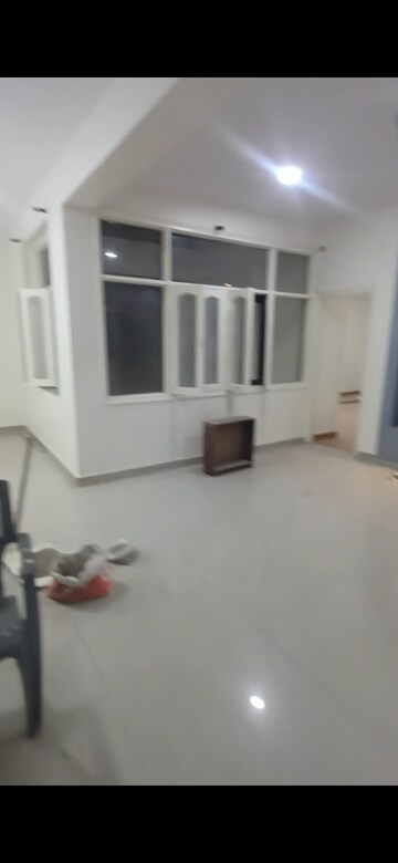 Living Room in 3 BHK Independent House at Sector 48 – for Rent