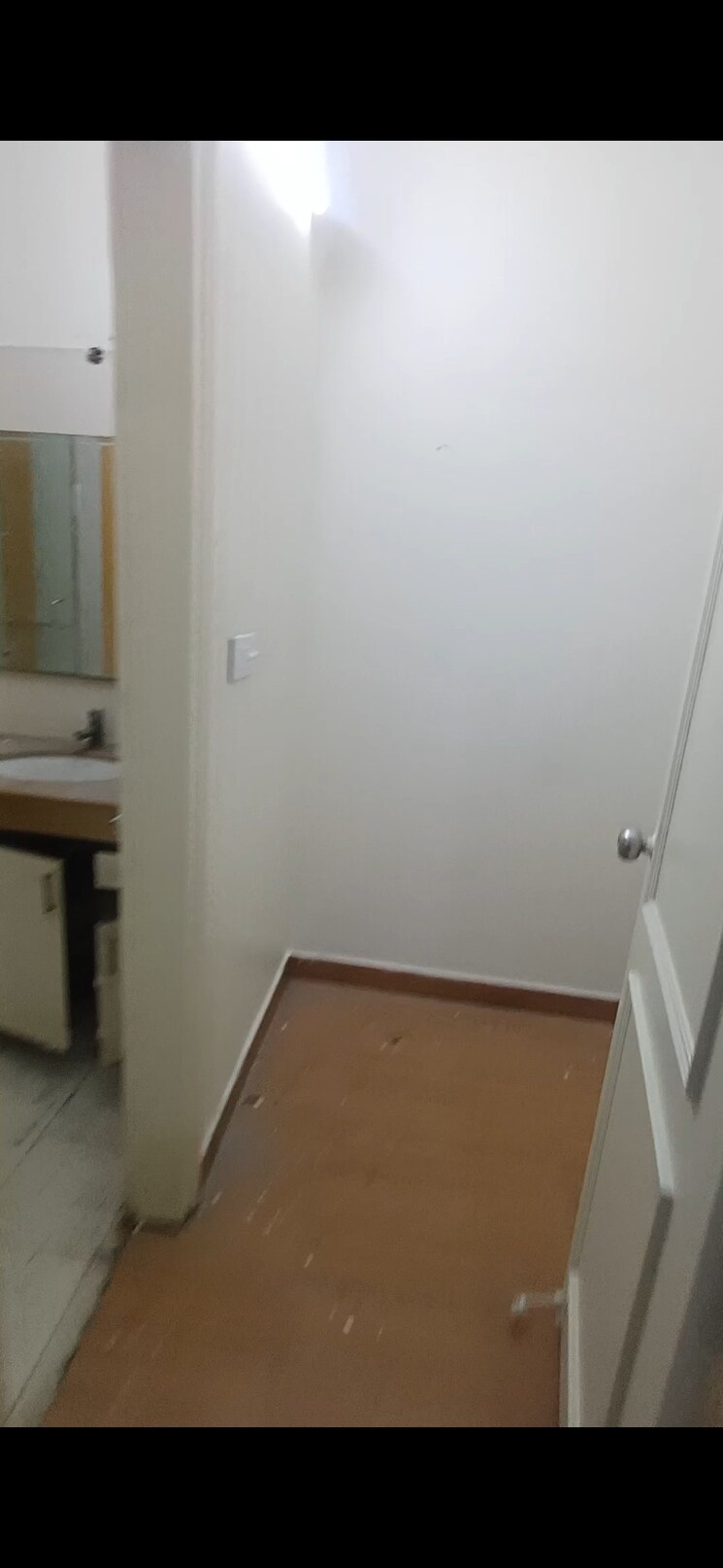 Room, sector 48 3 Bedroom 3500 Sq.Ft. Independent House In Sector 48 Noida 9610290