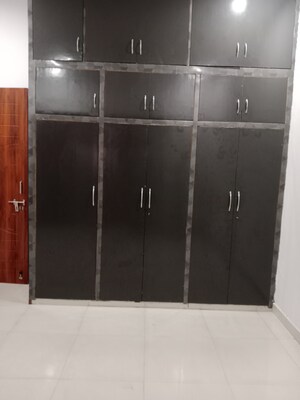 Furnished Amenities in 3 BHK Builder Floor at Sector 8 – for Rent