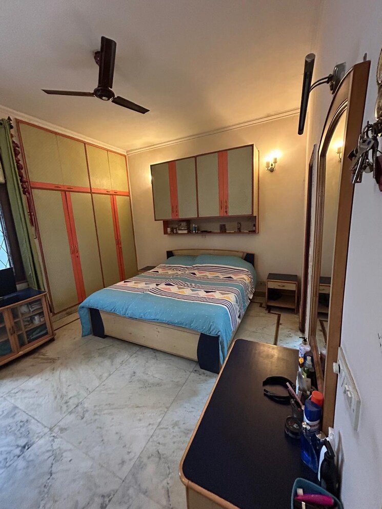 Living Room, rwa-chittaranjan-park-block-r 3.5 Bedroom 2500 Sq.Ft. Apartment In Chittaranjan Park Delhi 9610287