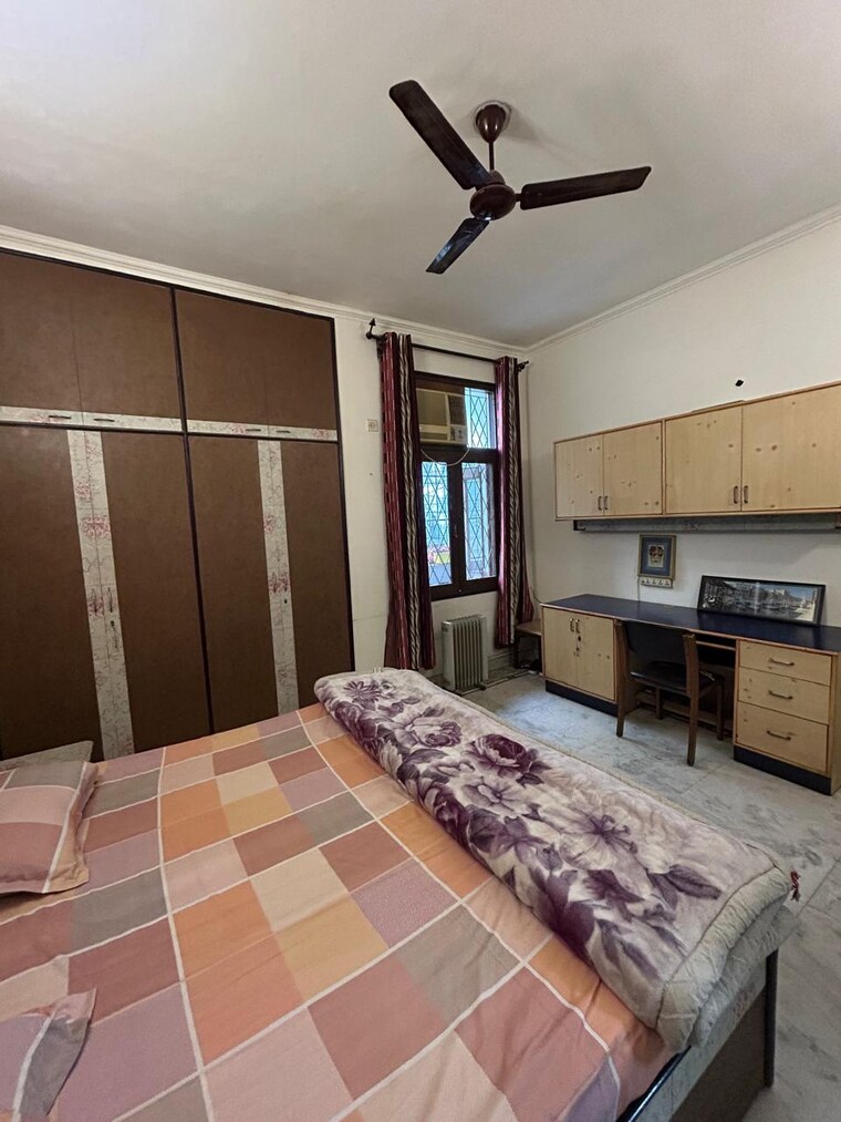 Kitchen, rwa-chittaranjan-park-block-r 3.5 Bedroom 2500 Sq.Ft. Apartment In Chittaranjan Park Delhi 9610287