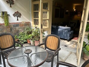 Balcony in 3.5 BHK Apartment at RWA Chittaranjan Park Block R, Chittaranjan Park – for Rent