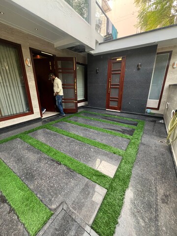 Bedroom in 3 BHK Apartment at Greenwood City, Sector 40 – for Rent