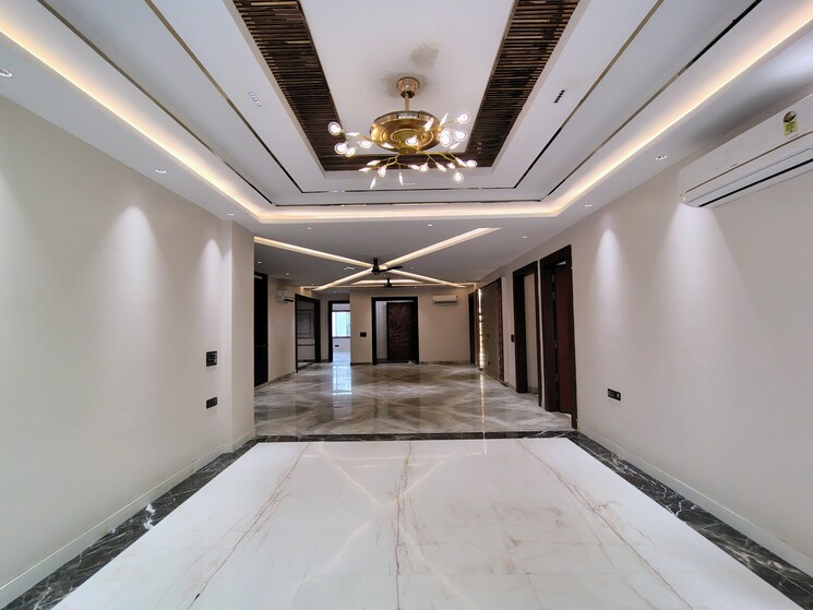 undefined, ss-southend-floors 4 Bedroom 4500 Sq.Ft. Apartment In South City 2 Gurgaon 9610305