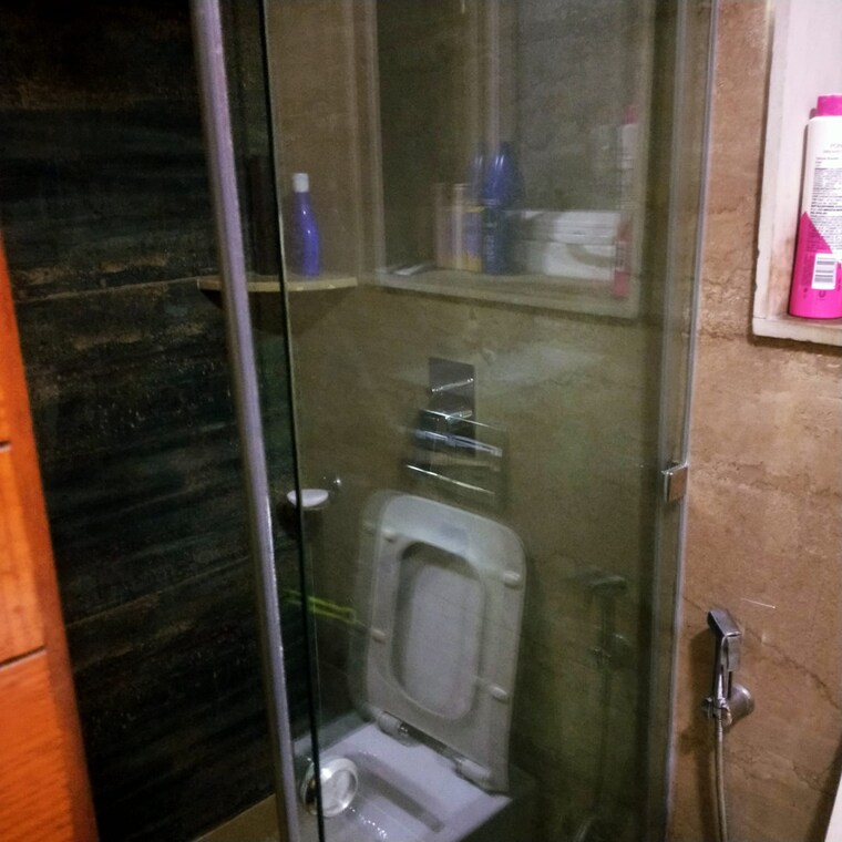 Bathroom, greater kailash i 3 Bedroom 1800 Sq.Ft. Apartment In Greater Kailash I Delhi 9610304